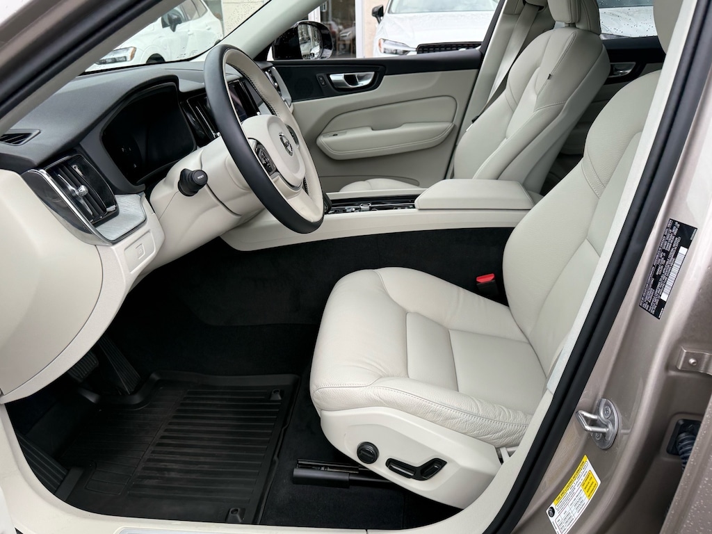 Used 2025 Volvo XC60 B5 Plus SUV