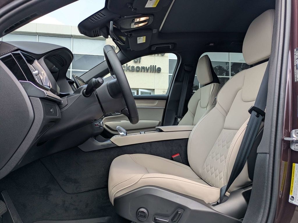 New 2026 Volvo XC90 B6 Plus 7-Seater SUV