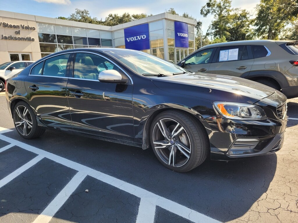 Used 2017 Volvo S60 T6 AWD R-Design Platinum Sedan