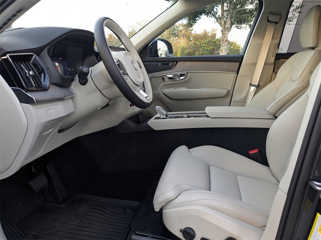 Certified 2026 Volvo XC90 B6 Ultra Dark Theme 7-Seater SUV