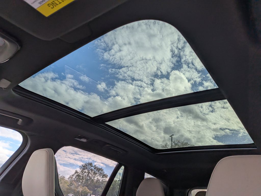 2026 Volvo XC90 Plus - Photo 23