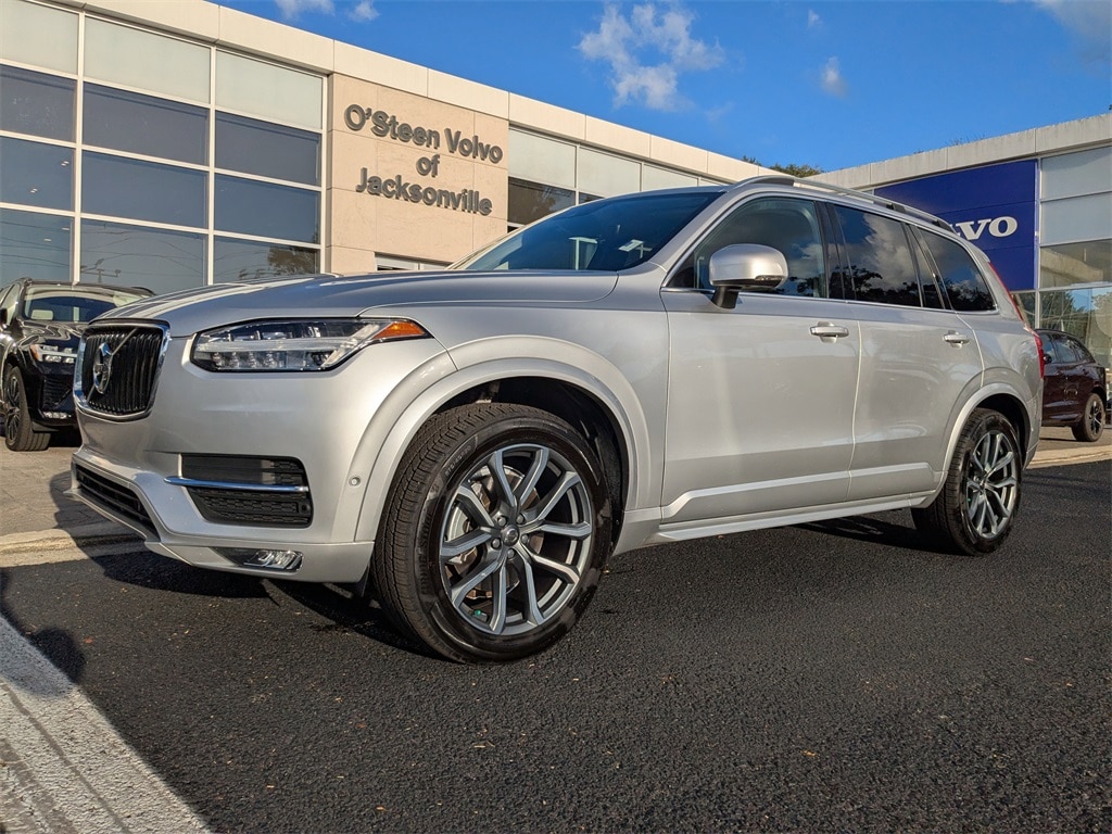 2018 Volvo XC90 Momentum