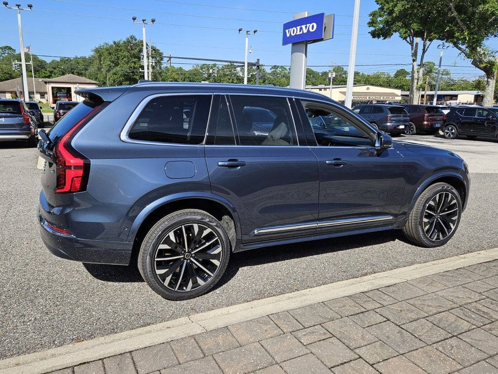 2026 Volvo XC90 Ultra - Photo 15