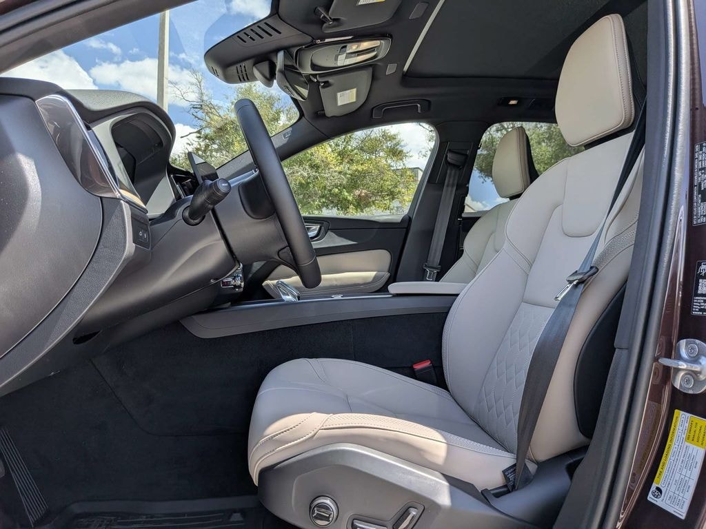 New 2026 Volvo XC60 plug-in hybrid T8 Plus SUV
