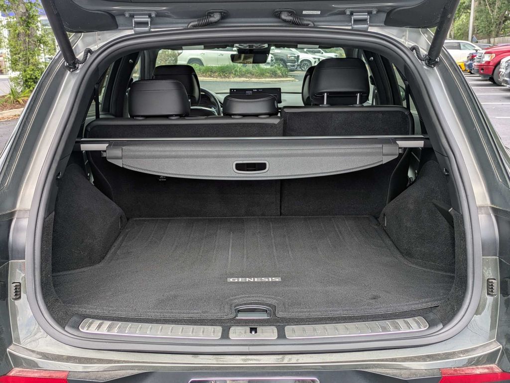 2025 GENESIS GV70 Sport - Photo 13