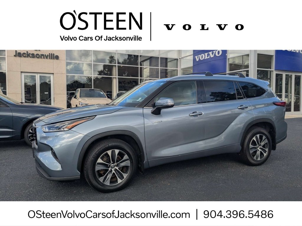 Used 2021 Toyota Highlander Hybrid XLE SUV