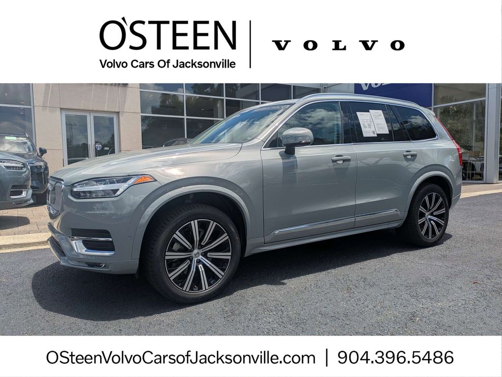 2024 Volvo XC90 B5 Plus Bright theme 4WD's photo