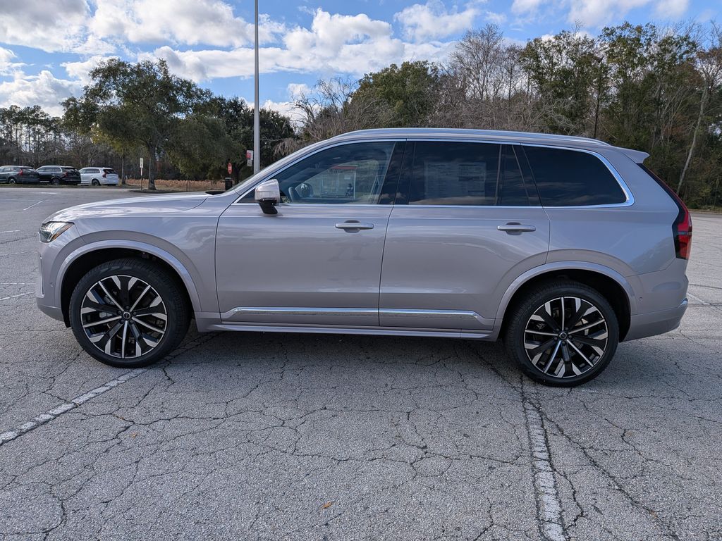 2026 Volvo XC90 Plus - Photo 8