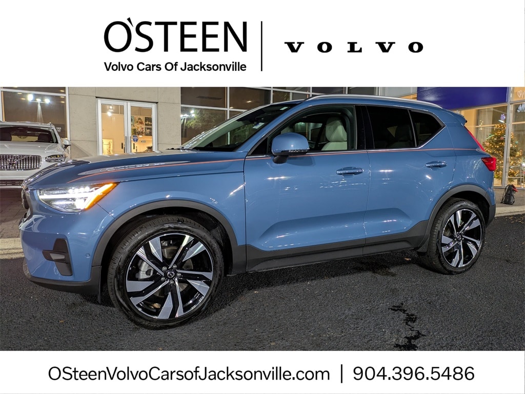 2023 Volvo XC40 Ultimate's photo