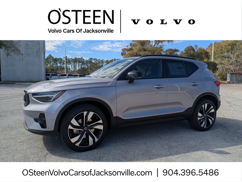 2026 Volvo XC40