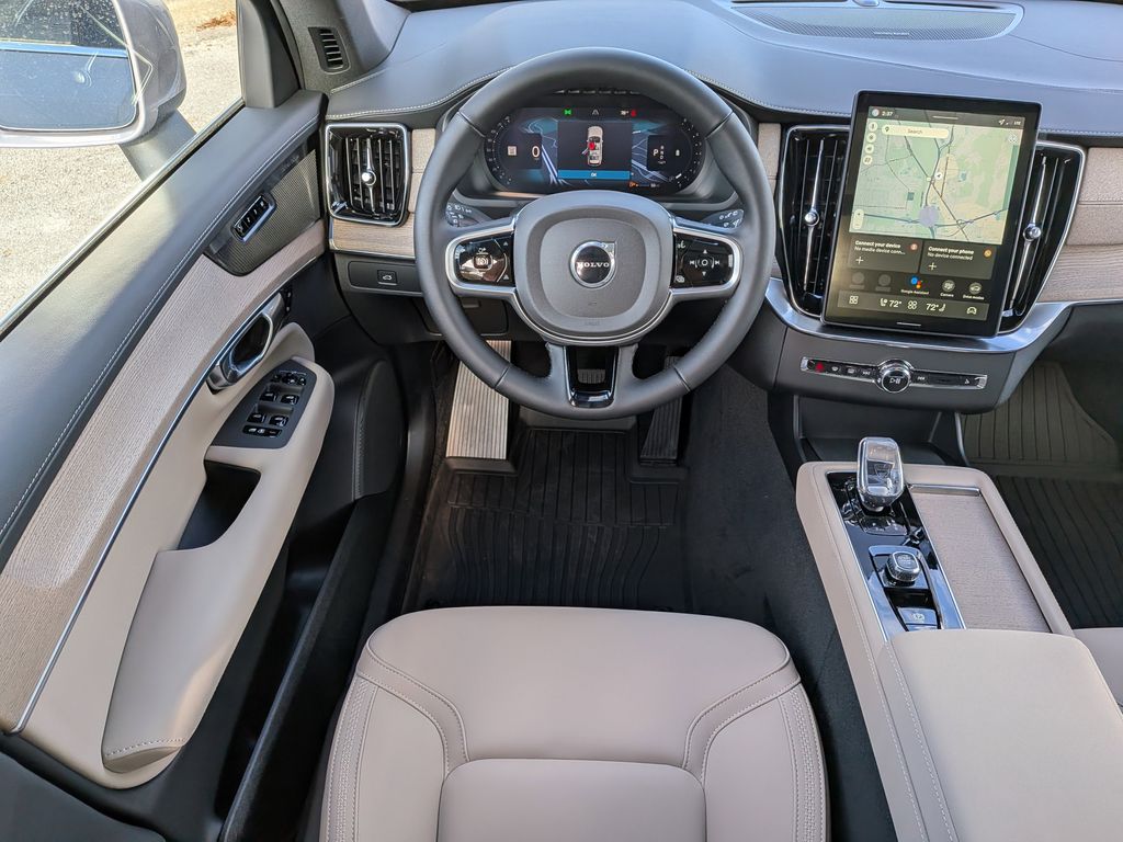 2026 Volvo XC90 Plus - Photo 6