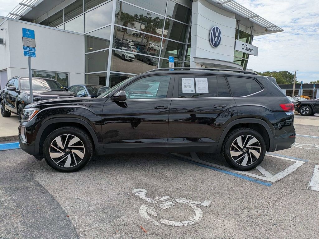 Used 2024 Volkswagen Atlas 2.0T SE w/Technology SUV