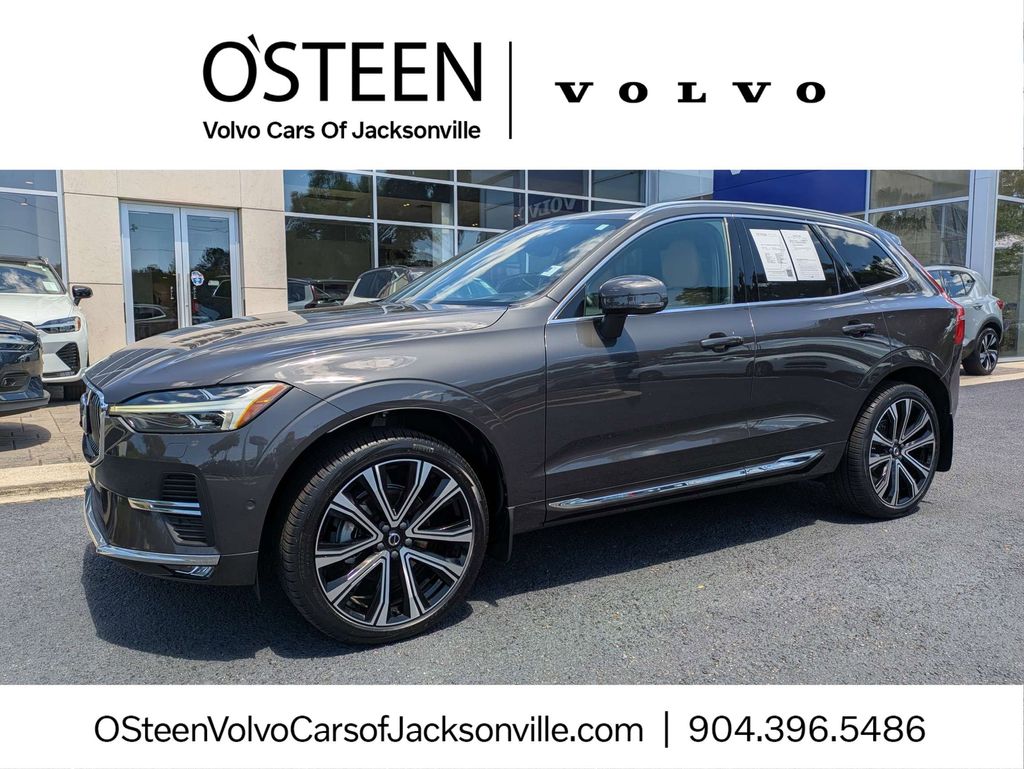 2023 Volvo XC60 B5 Ultimate Bright Theme AWD's photo