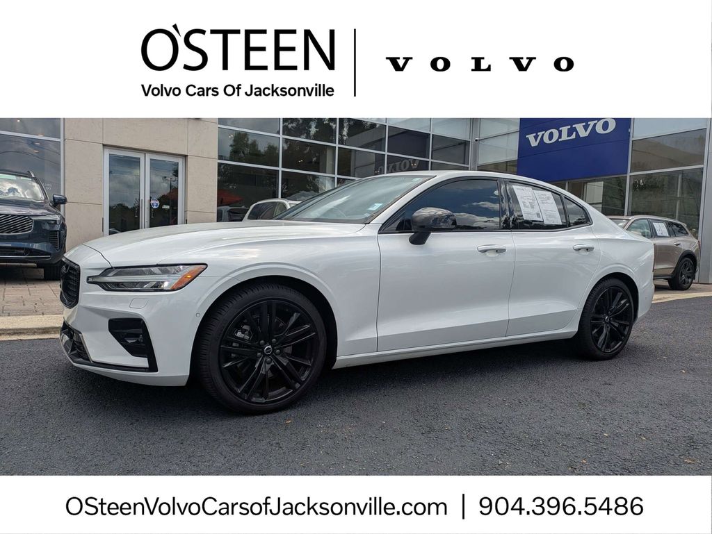 2024 Volvo S60 B5 Plus Black Edition's photo