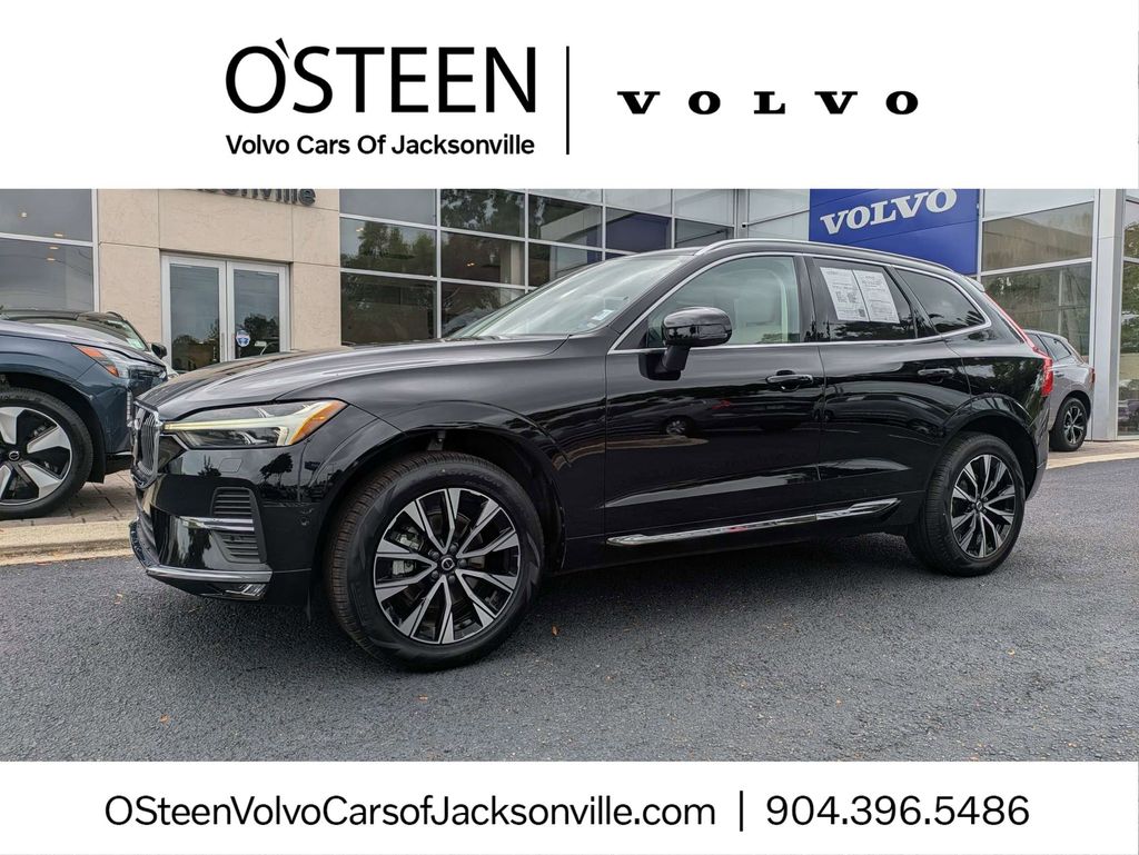2023 Volvo XC60 B5 Plus Bright Theme AWD's photo