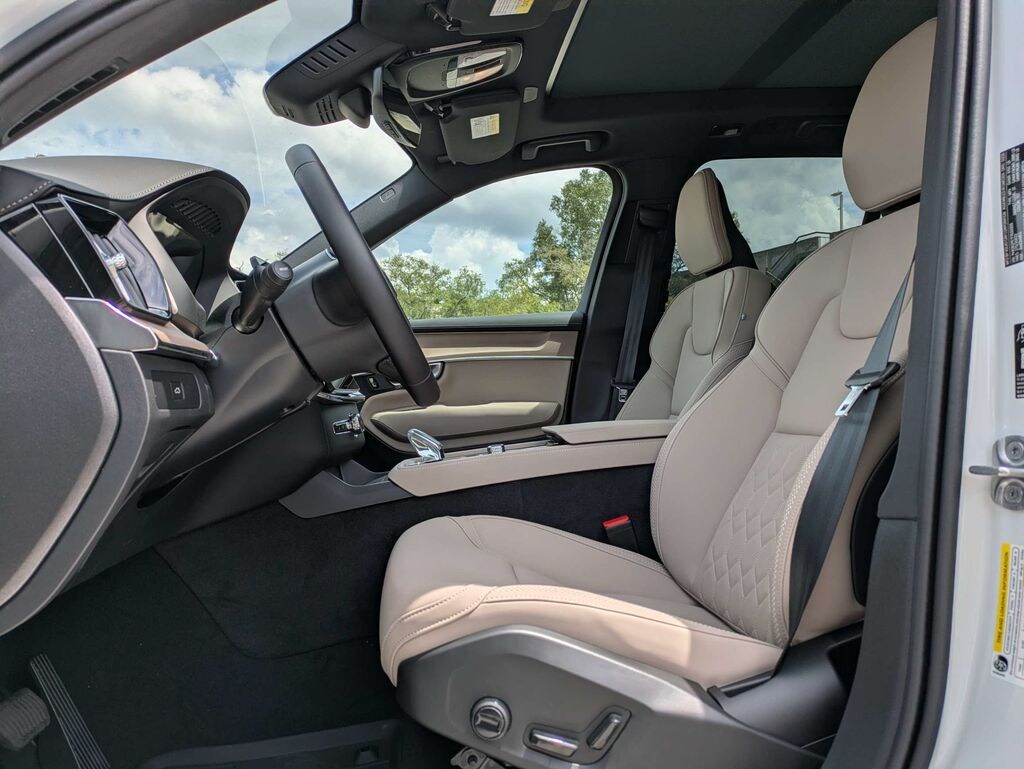 New 2026 Volvo XC90 B6 Plus 7-Seater SUV