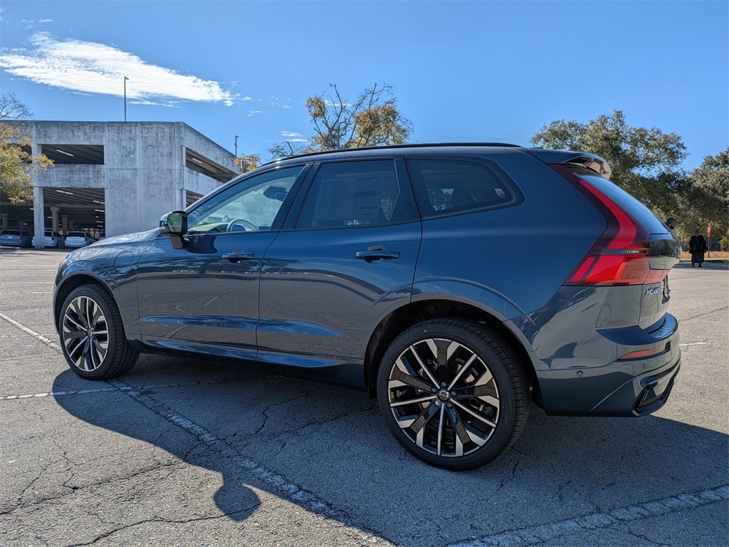 New 2026 Volvo XC60 plug-in hybrid T8 Ultra SUV