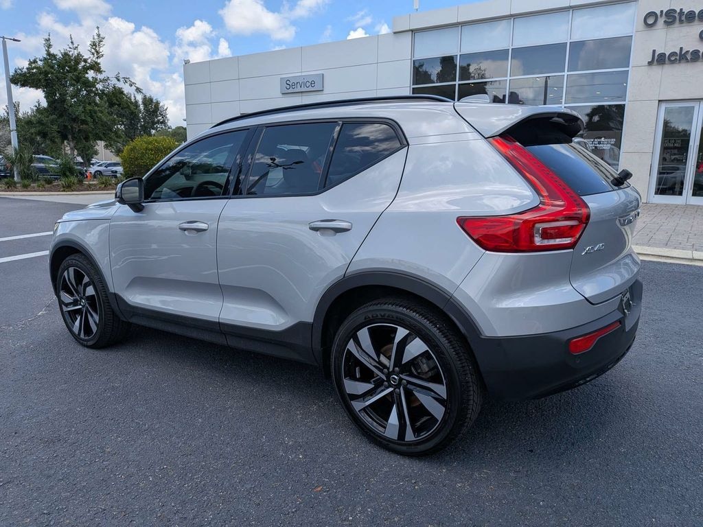 Certified 2023 Volvo XC40 B5 AWD Ultimate Dark SUV
