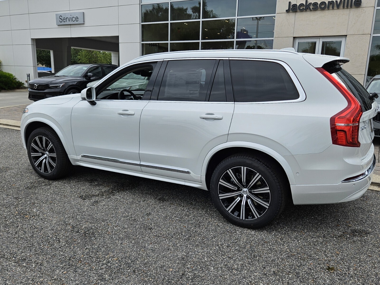 2025 Volvo XC90 Plus photo 3