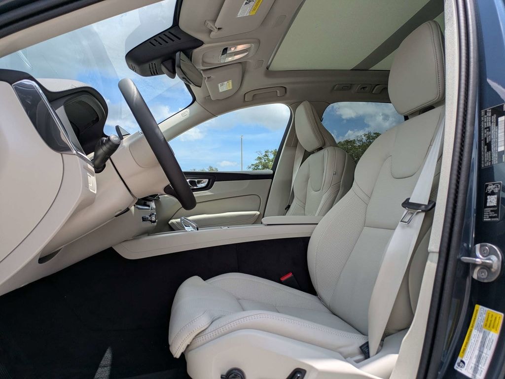 New 2026 Volvo XC60 B5 Ultra SUV