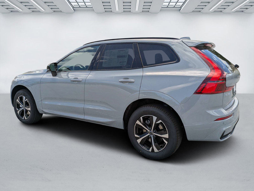 New 2026 Volvo XC60 B5 Core SUV