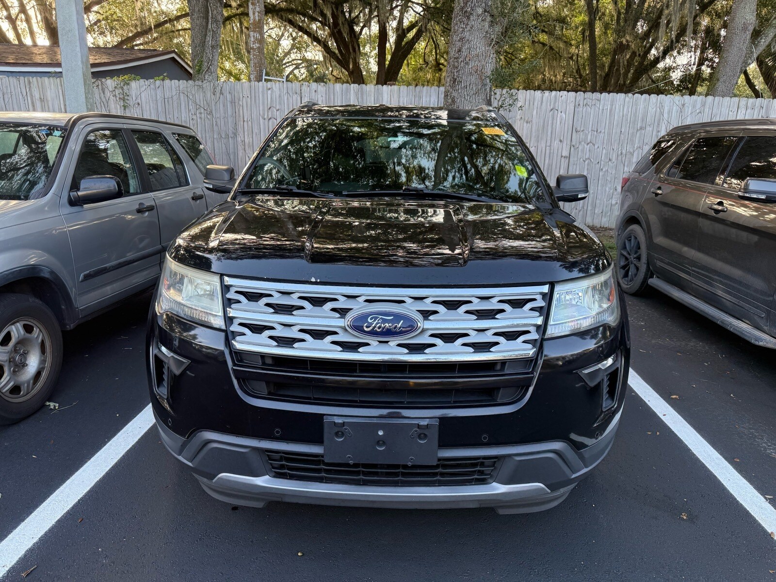 2019 Ford Explorer XLT photo 2