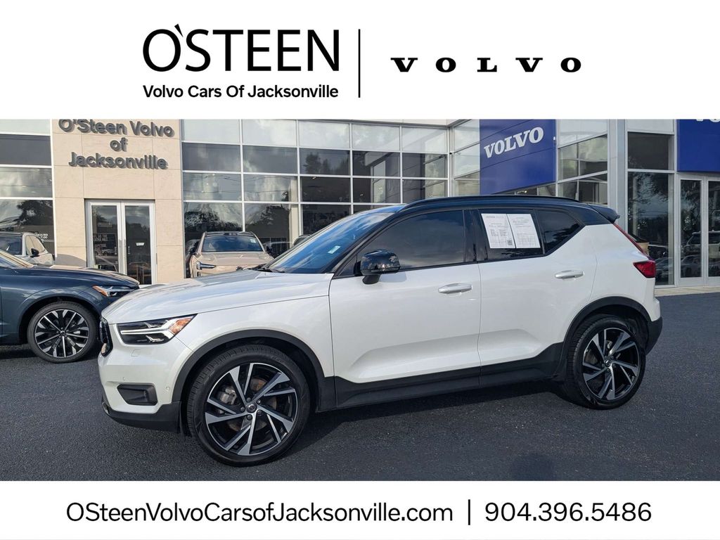 2021 Volvo XC40