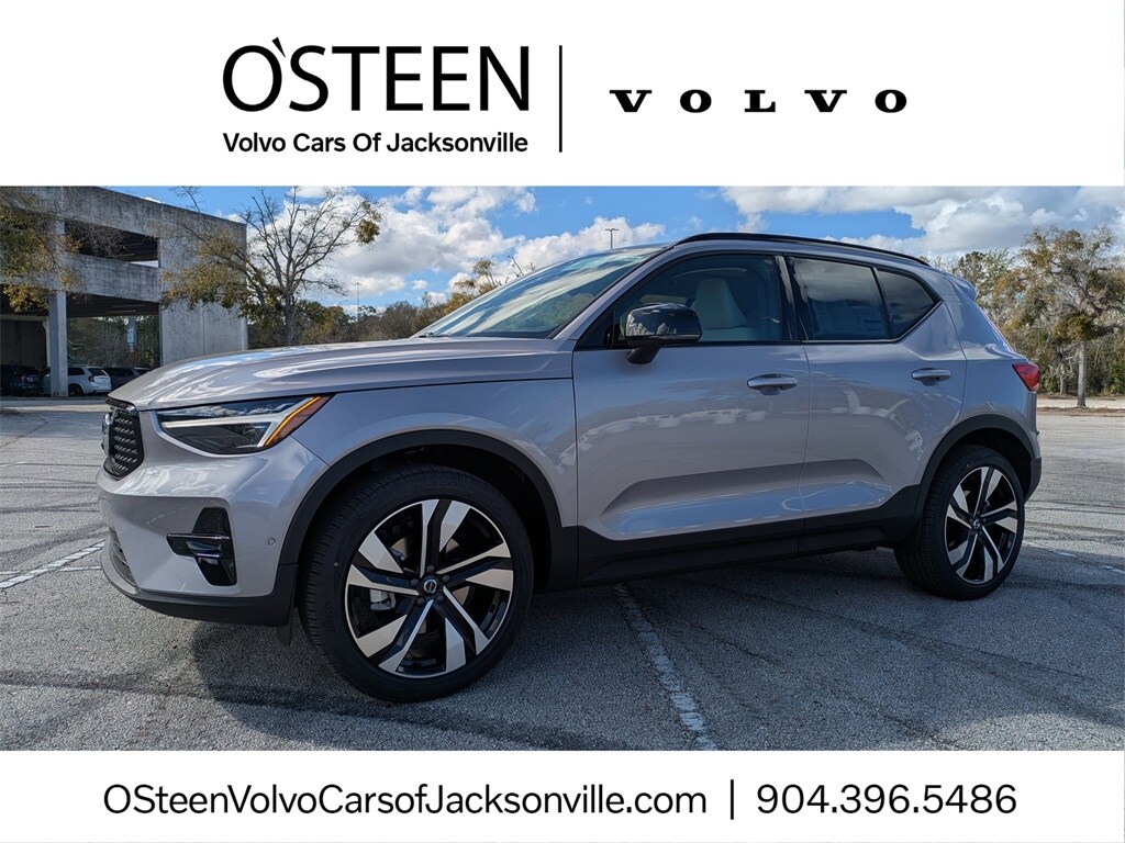 New 2026 Volvo XC40 B5 Plus SUV