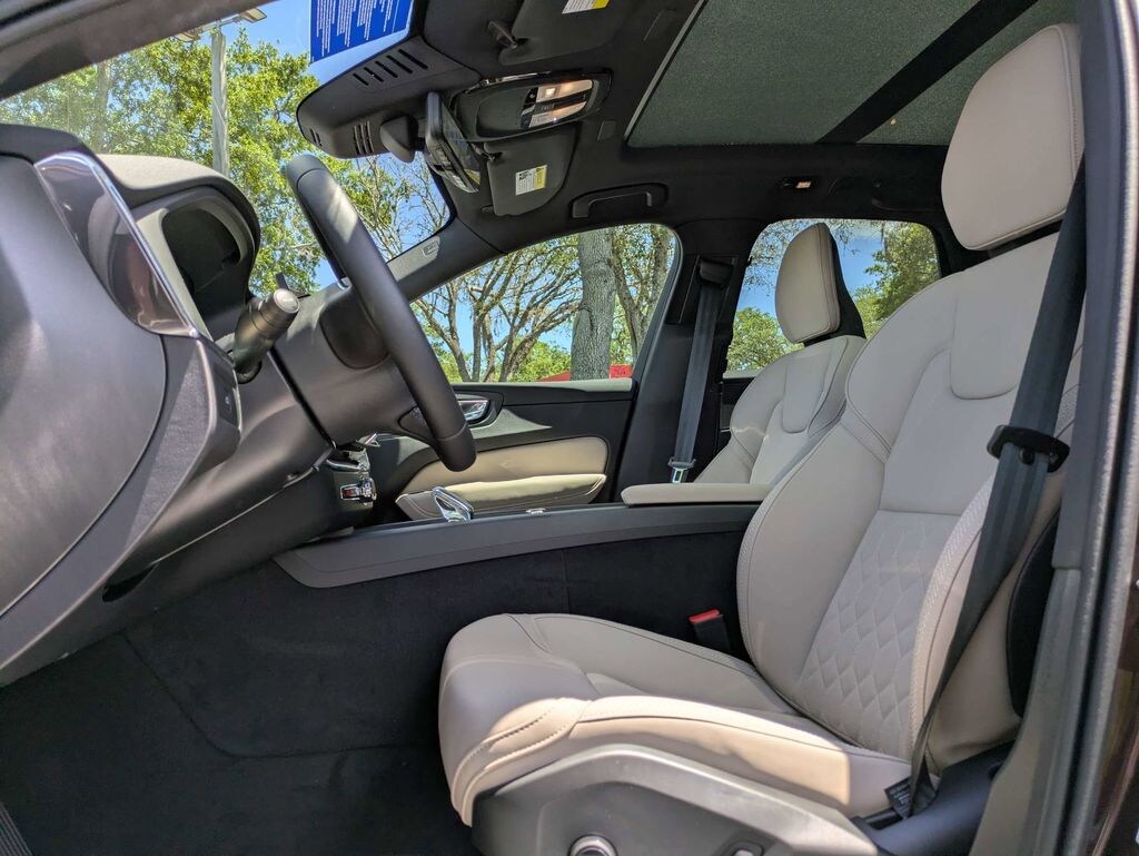 New 2026 Volvo XC60 B5 Plus SUV