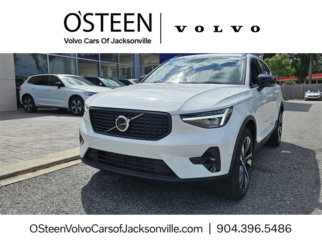 2026 Volvo XC40 Plus's photo