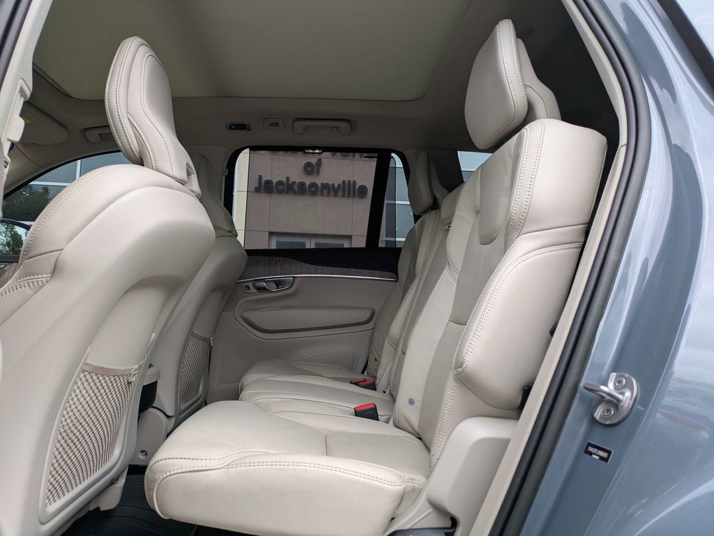 2022 Volvo XC90 Inscription - Photo 17