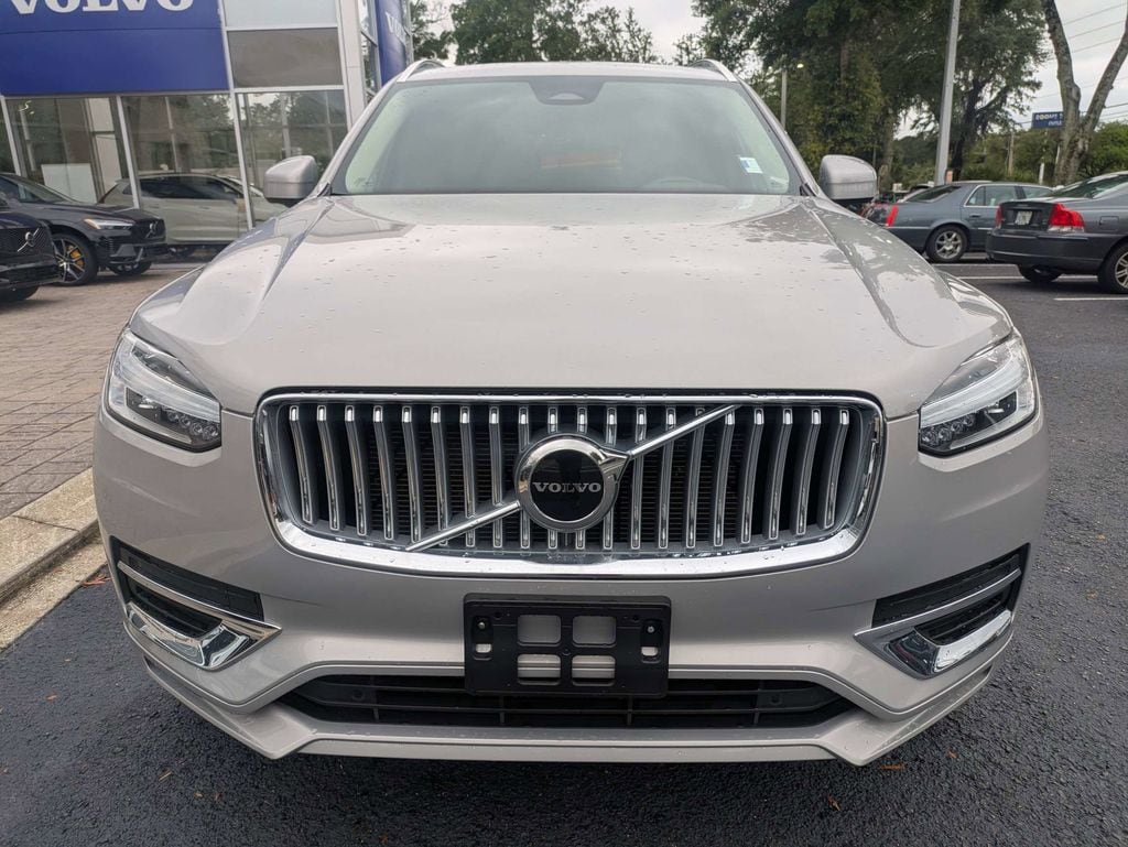 2025 Volvo XC90 Core - Photo 9