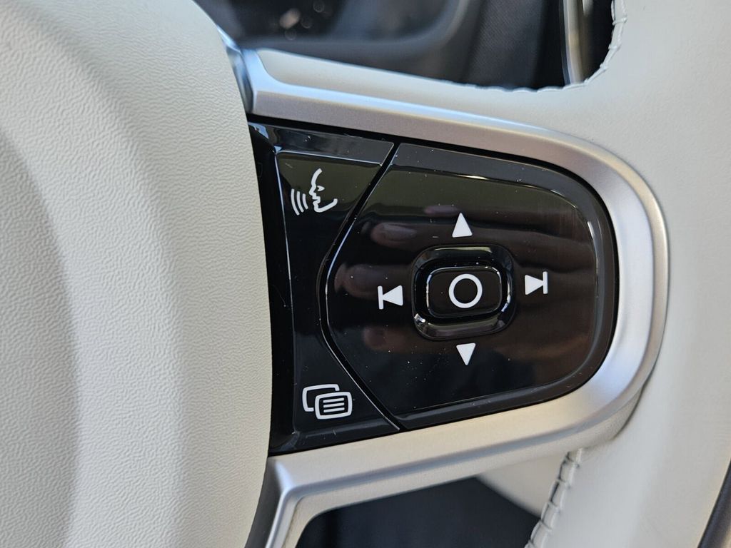 2026 Volvo XC90 Ultra - Photo 37