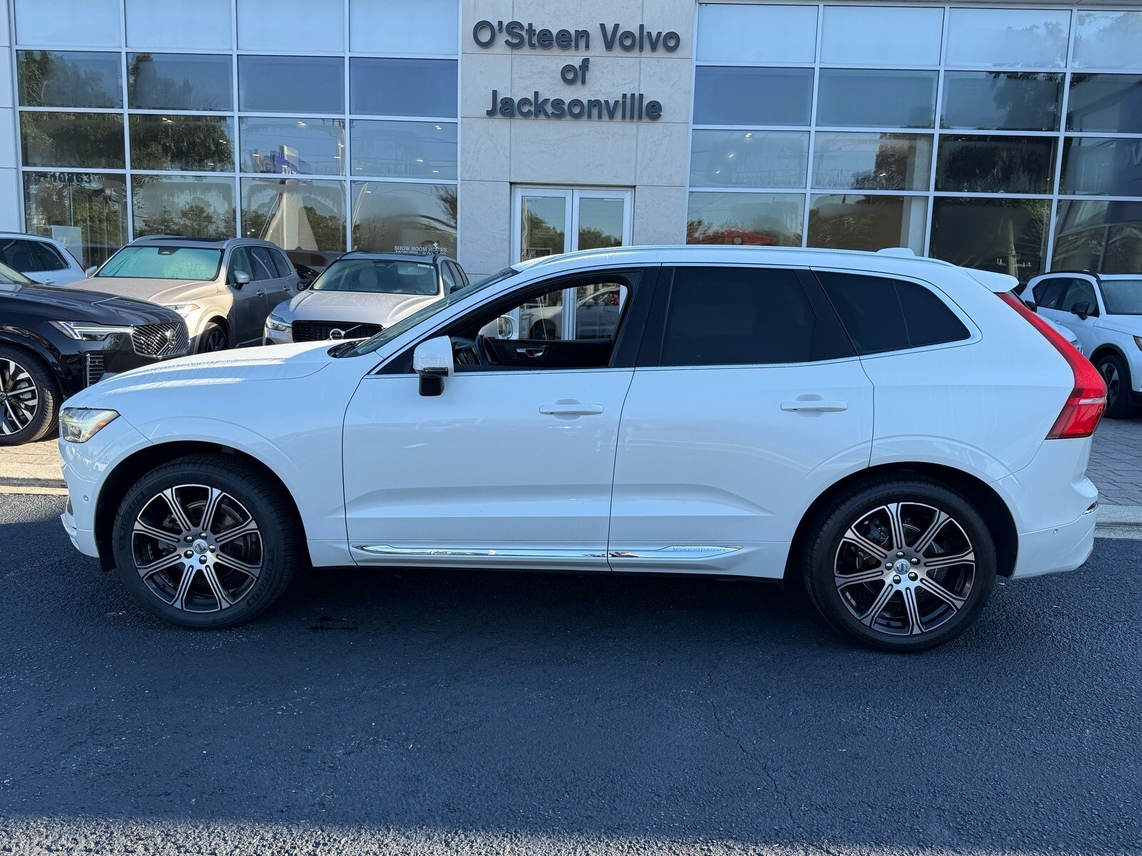 2019 Volvo XC60 T5 Inscription photo 3
