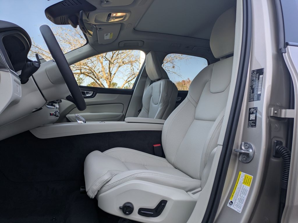 New 2026 Volvo XC60 B5 Ultra SUV