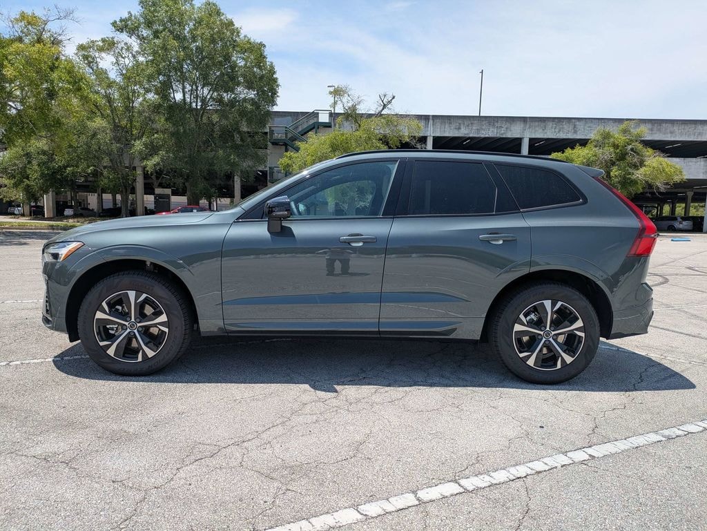New 2026 Volvo XC60 B5 Core SUV