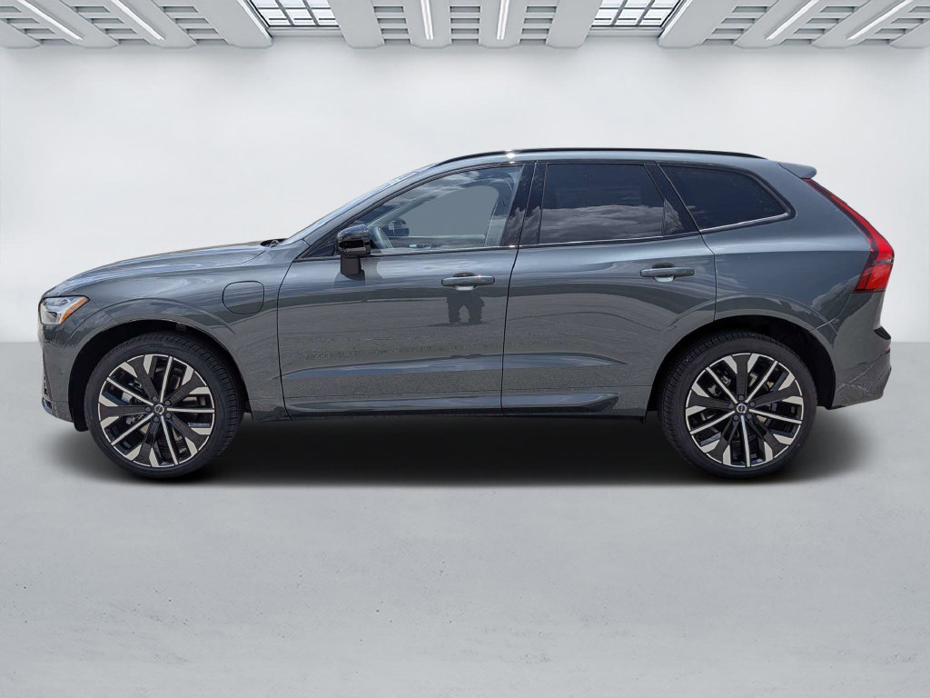 New 2026 Volvo XC60 plug-in hybrid T8 Ultra SUV