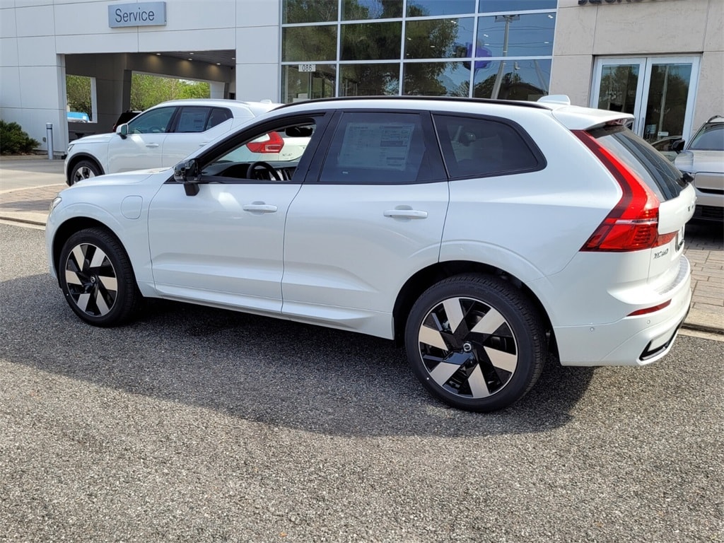 Used 2024 Volvo XC60 plug-in hybrid T8 Plus Dark SUV