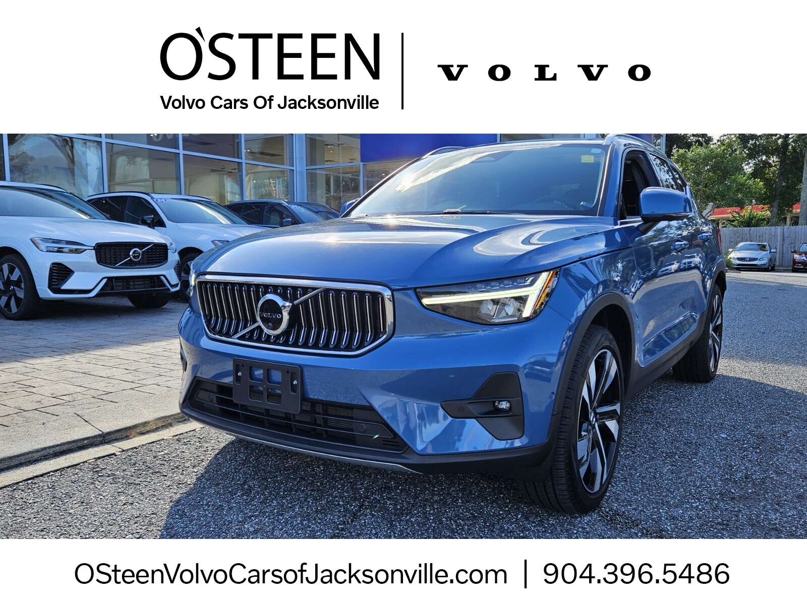 2023 Volvo XC40 B5 AWD Plus Bright