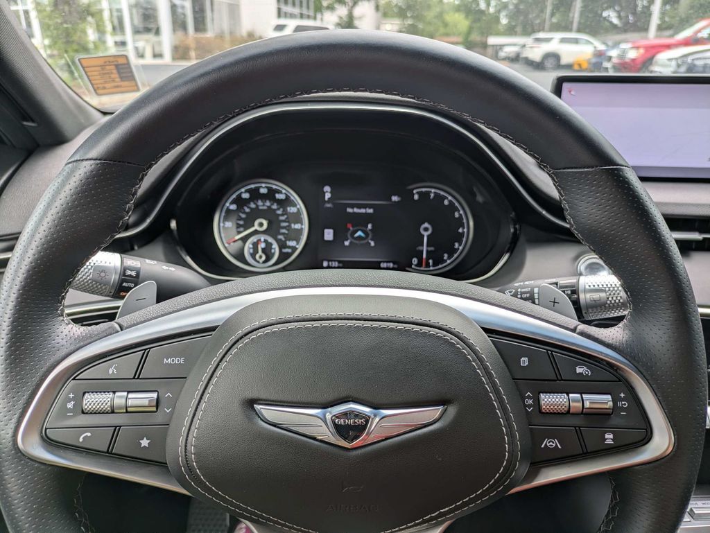 2025 GENESIS GV70 Sport - Photo 41