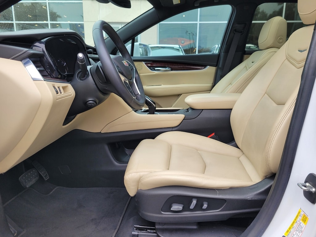 Used 2017 CADILLAC XT5 Luxury SUV