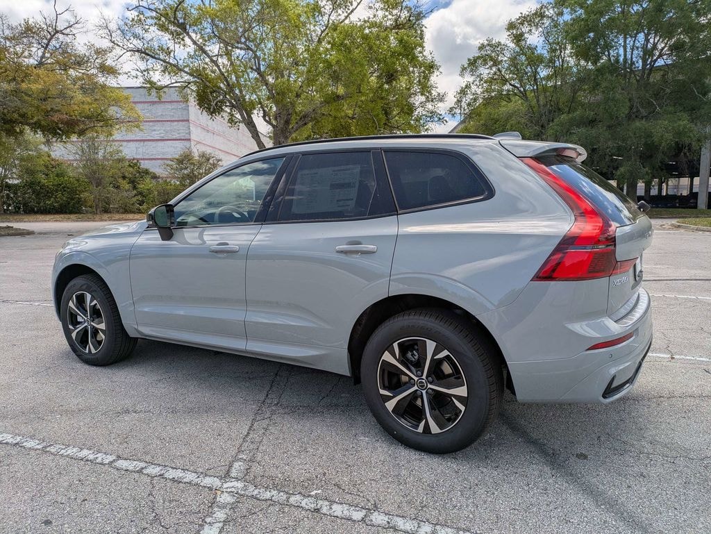 New 2026 Volvo XC60 B5 Core SUV