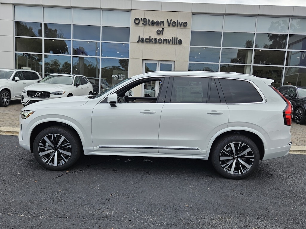 New 2026 Volvo XC90 B5 Core SUV