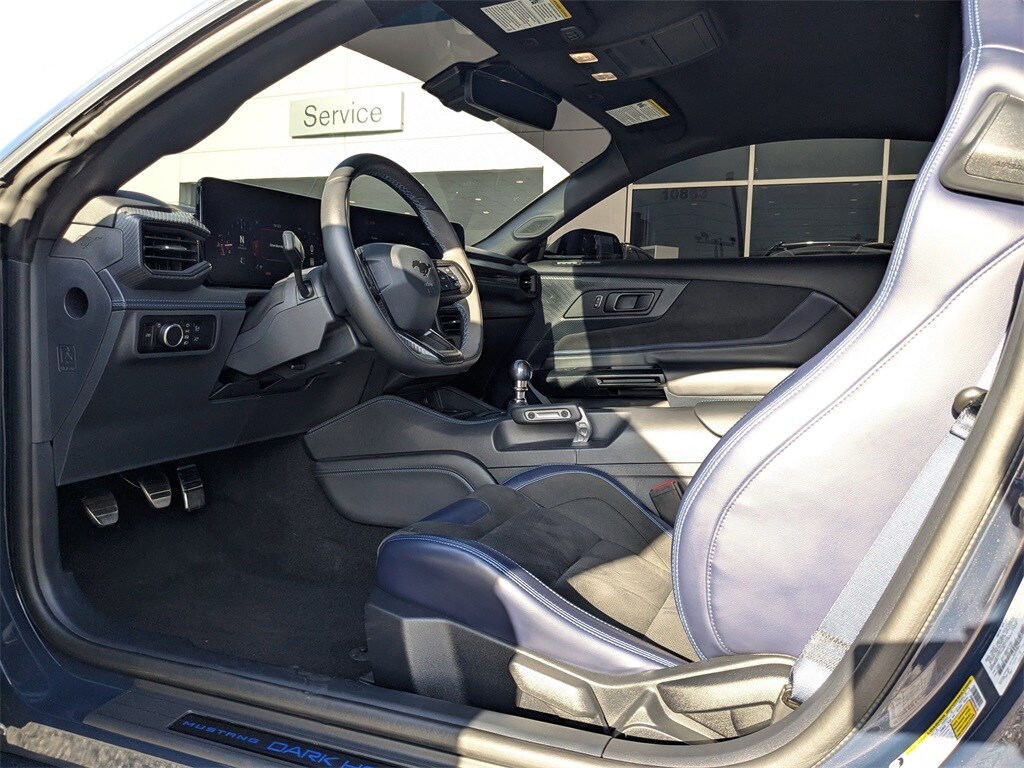 2024 Ford Mustang Dark Horse photo 2