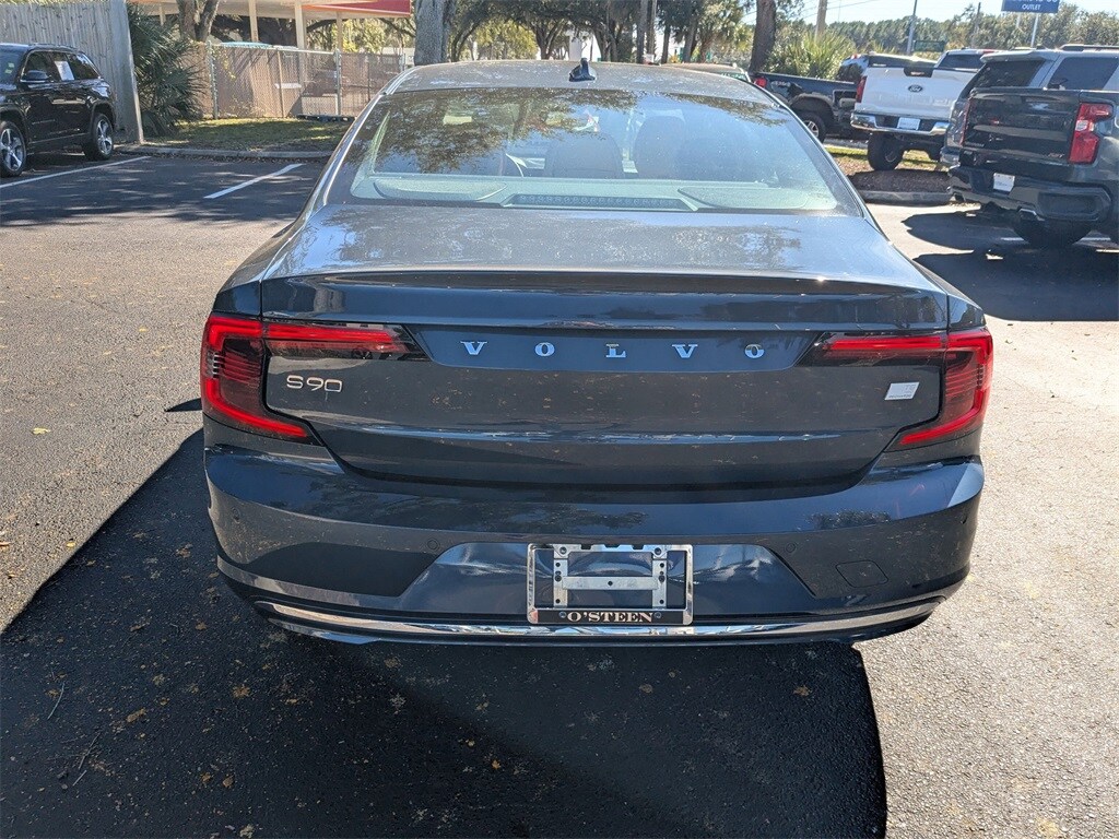 2024 Volvo S90 T8 Ultimate photo 4