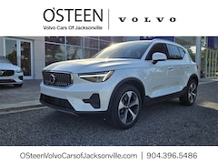 2025 Volvo XC40 B5 Core Bright Theme AWD SUV