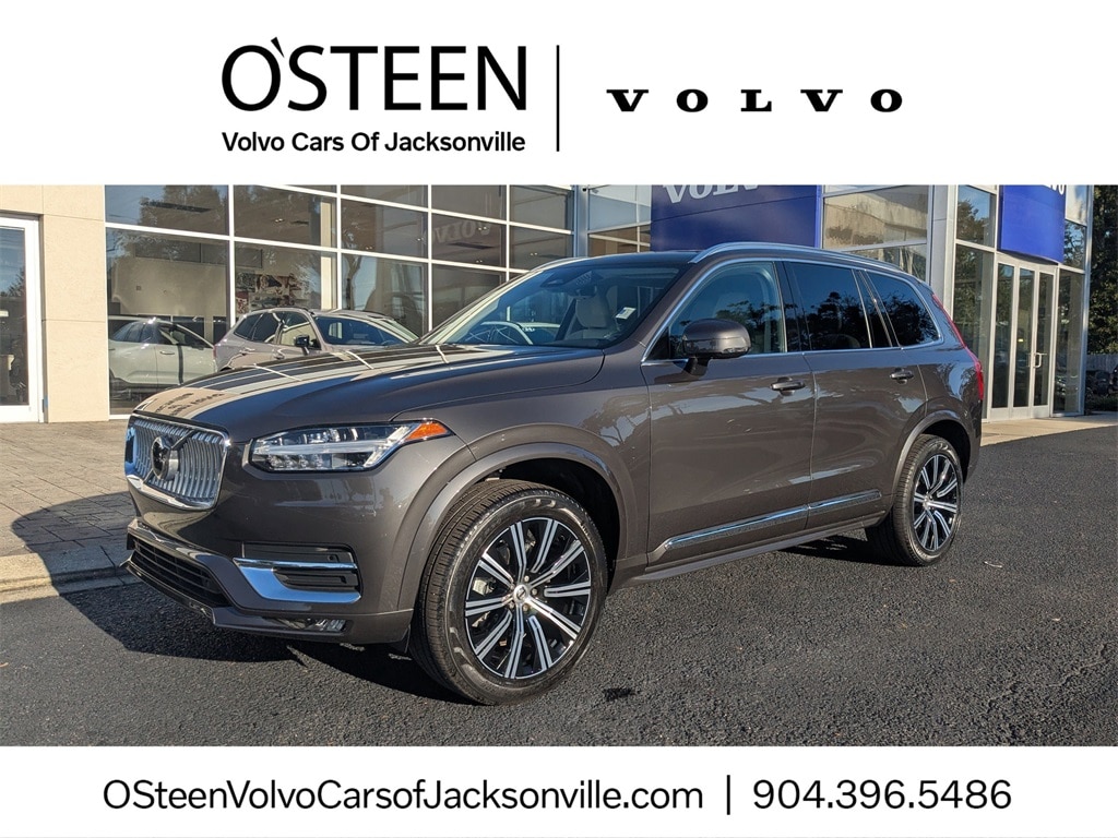 2024 Volvo XC90 Core's photo