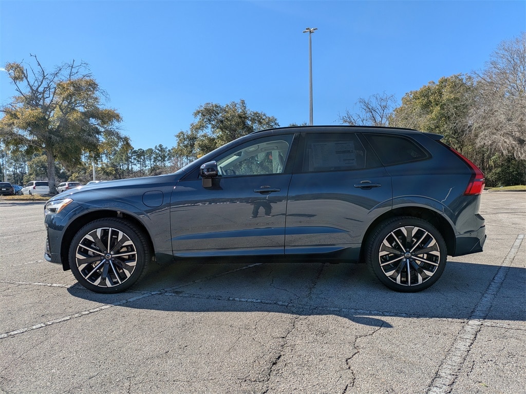 New 2026 Volvo XC60 plug-in hybrid T8 Ultra SUV