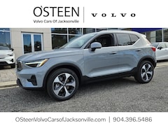 2025 Volvo XC40 B5 Core Bright Theme SUV