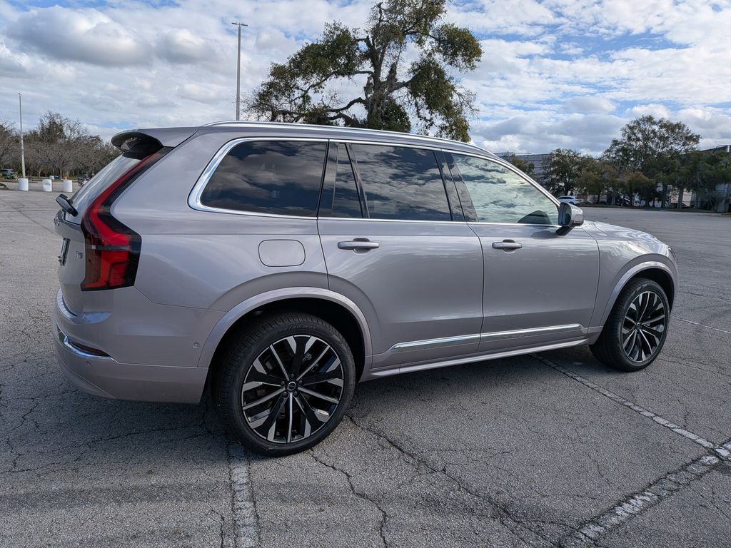 2026 Volvo XC90 Plus - Photo 11